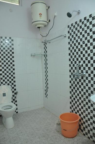 Hotel Kiran Palace Varanasi Room photo