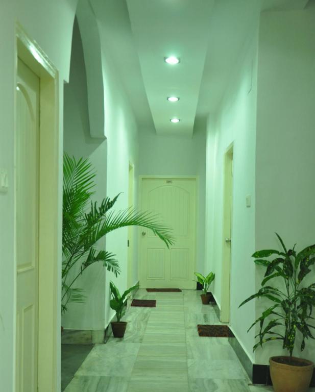 Hotel Kiran Palace Varanasi Exterior photo